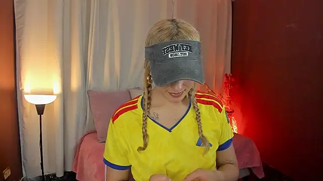sensual fer online show from June 27, 6:58 pm