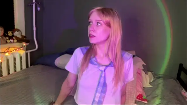 sexy cute18 online show from August 5, 7:53 pm