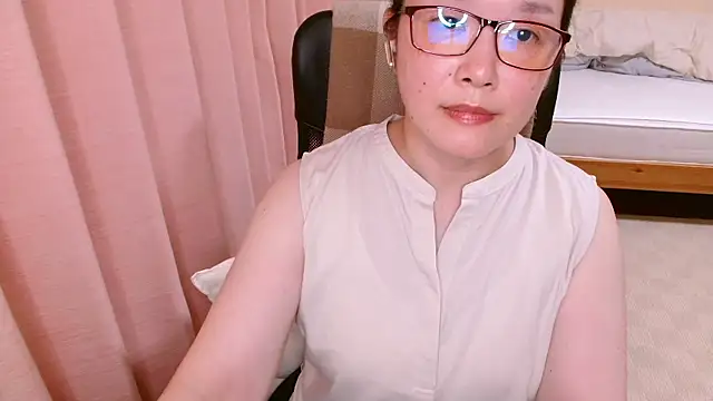 LENA-xo online show from July 11, 3:34 pm