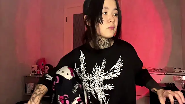 staryrose online show from June 19, 3:37 pm