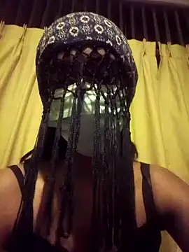queen shelly online show from June 11, 6:49 pm