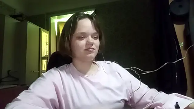 FlirtingAdele 1 online show from June 14, 7:31 am