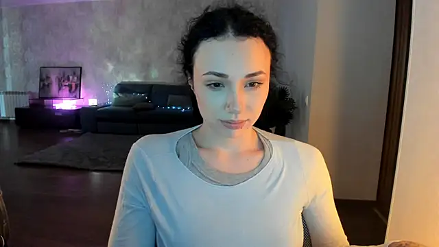 elisskriter online show from June 28, 1:07 pm
