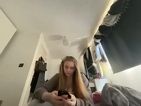 Violetsinxx online show from June 17, 12:39 pm
