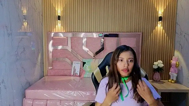 lisa s1 online show from June 8, 9:36 pm