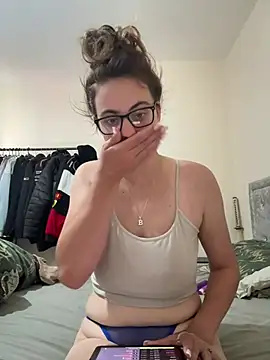 Cindysweetceex online show from July 19, 1:13 pm