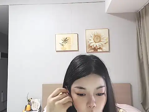 lucky-xiaolu online show from June 14, 7:09 am