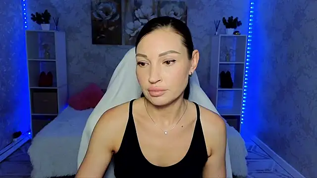 NikoleMills online show from June 14, 7:53 am