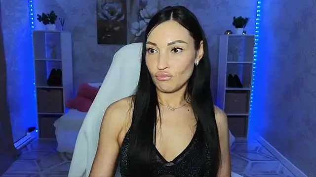NikoleMills online show from July 28, 3:21 pm