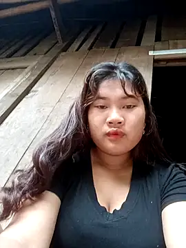 Emelyzz online show from June 18, 2:13 am