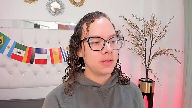 ParisMendez online show from July 27, 11:07 am