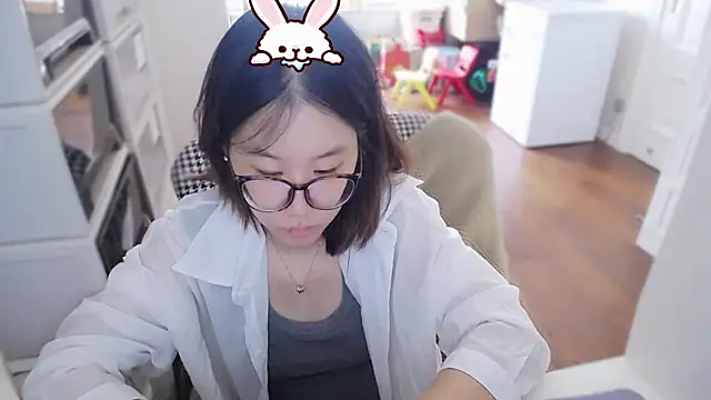 xiaoxiong-99 online show from June 13, 6:55 am