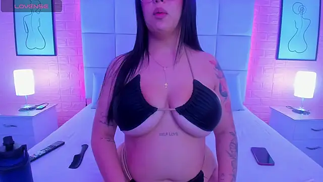 chloe parker  online show from July 7, 7:23 am