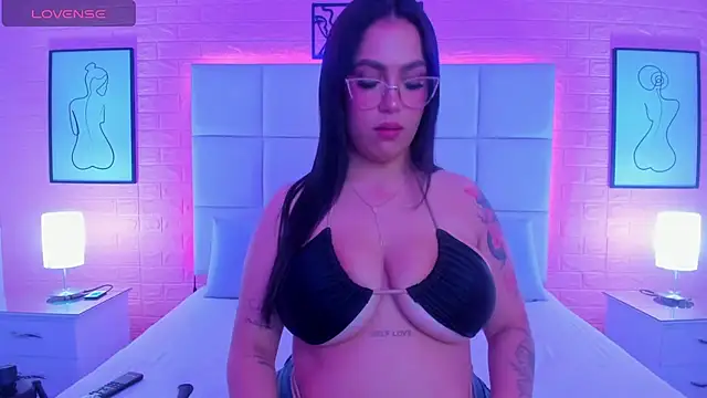 chloe parker  online show from July 7, 6:47 am
