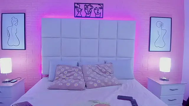 chloe parker  online show from July 8, 7:54 am