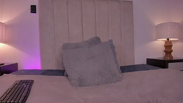 LilyyDream  online show from June 12, 4:20 am