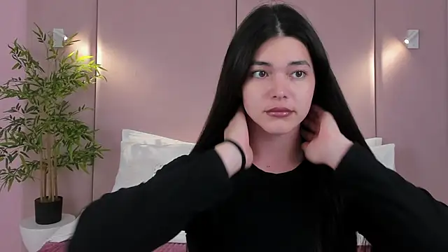 MaddieMeyer online show from July 1, 3:39 am