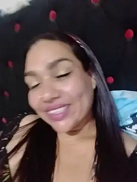 gorditalatinahot online show from June 29, 8:30 pm