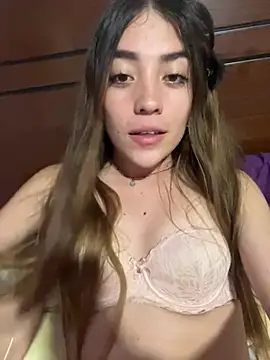 silvanitaaa online show from June 14, 6:36 am