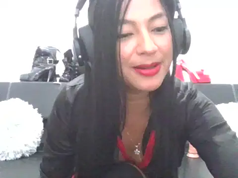 SAKURA AKEMI online show from June 24, 4:55 am