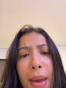 BellaSofyyy online show from July 6, 5:24 am