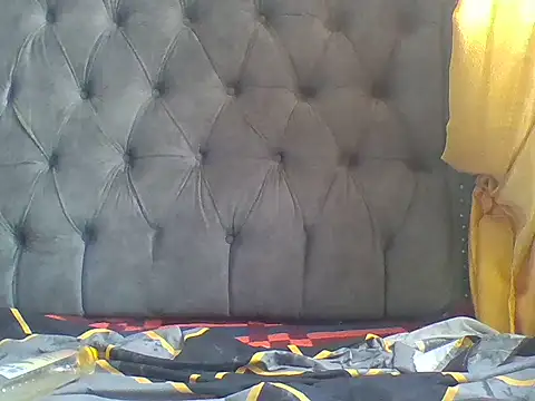 littlefrankie online show from July 8, 12:18 pm