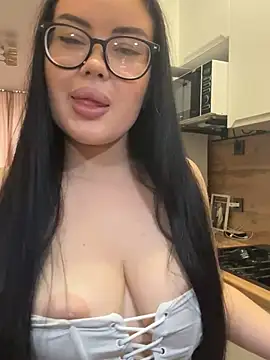 Peach Doll online show from June 16, 9:54 am