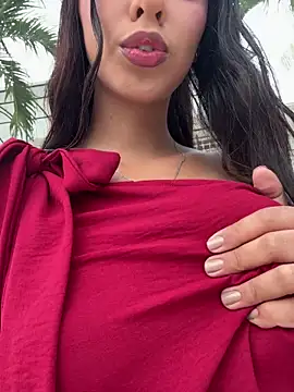 sofi-jimenez online show from July 21, 11:33 am