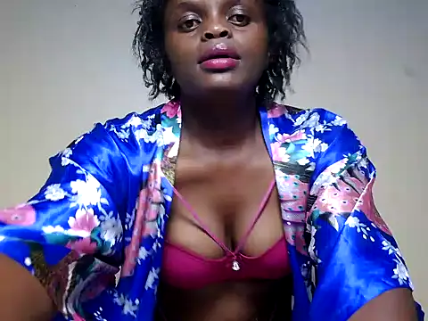 Flattummy online show from August 8, 6:05 pm