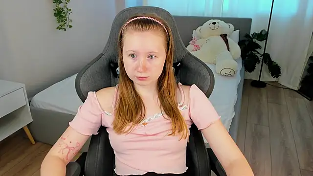 LiliTiny online show from August 8, 1:46 am