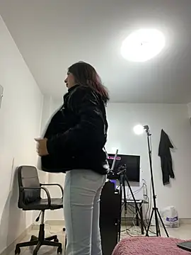 cherry skinnyy  online show from August 1, 3:30 am