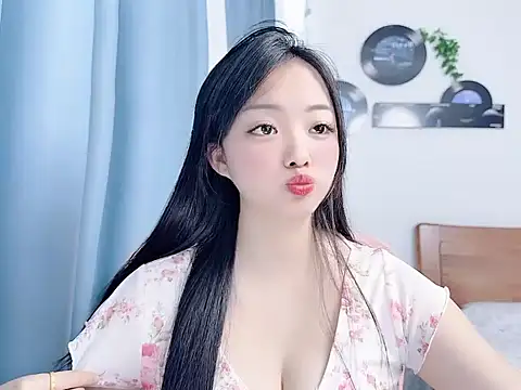 Winnie666999 online show from June 26, 5:20 am