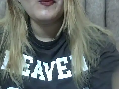 Sexyy Sana online show from July 10, 8:31 pm