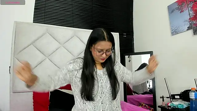 azul moonn online show from August 10, 4:16 am