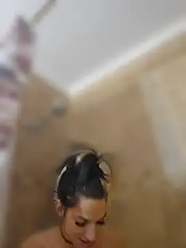 lil jiggly online show from July 9, 5:48 pm