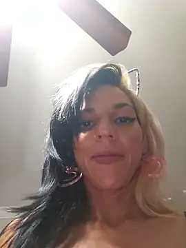 lil jiggly online show from June 25, 5:12 am