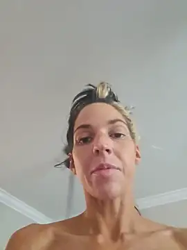 lil jiggly online show from June 28, 8:26 pm