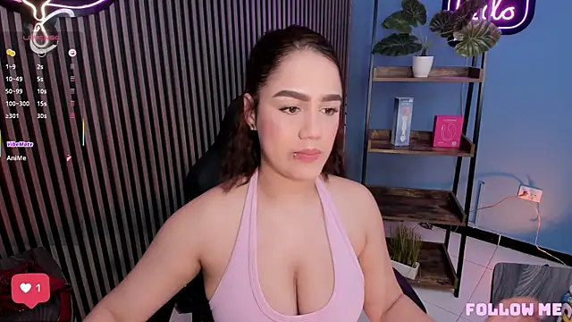 Emily robertss1 online show from June 28, 4:13 pm