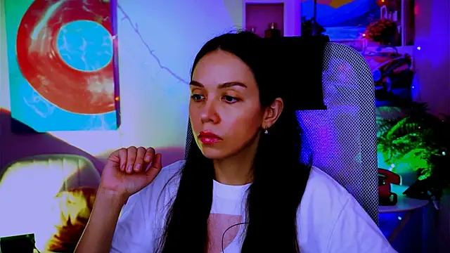 OliviaWeles online show from July 12, 8:26 am