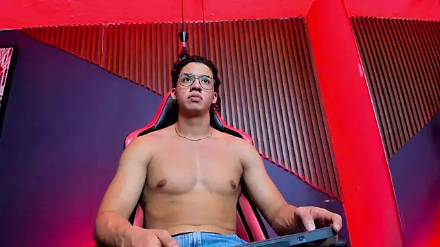 Axxel Muscle online show from July 29, 8:42 pm