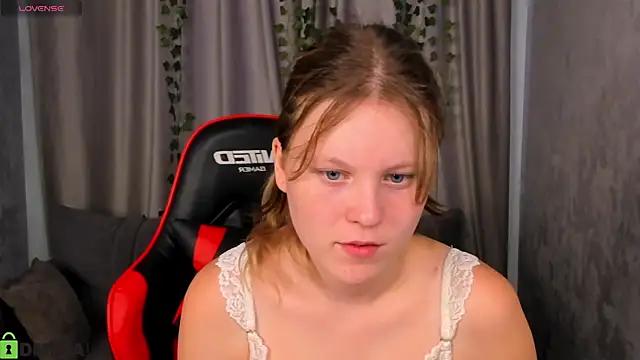 Peggy Hun1t online show from July 7, 6:58 am