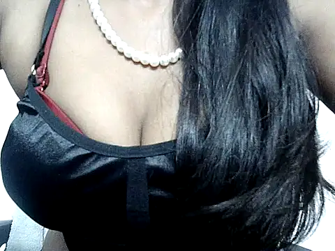 Hotradhika007 online show from July 15, 5:28 pm