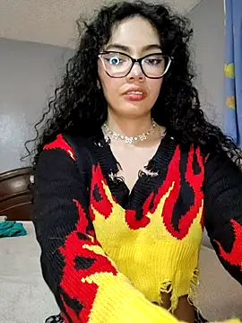 laura mon online show from August 7, 3:24 am