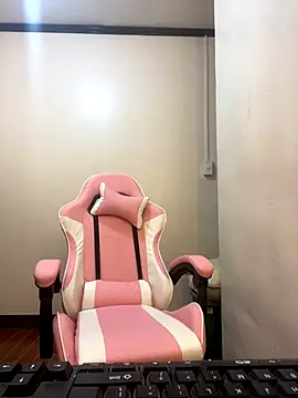 YourTSLovely online show from November 25, 5:09 am