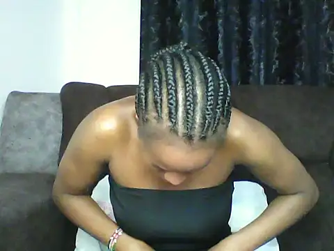 prettygarl12 online show from July 17, 5:56 am