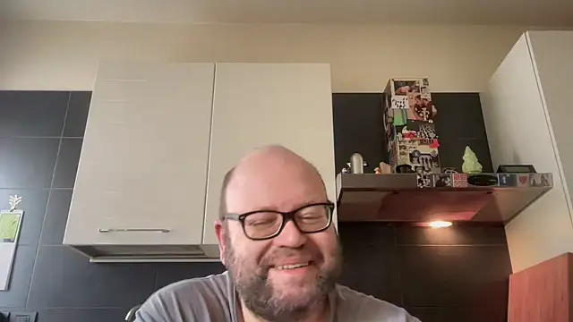 theitalianbear online show from March 19, 10:19 am