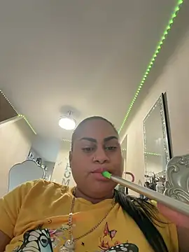 nickaury25 online show from August 1, 8:55 pm