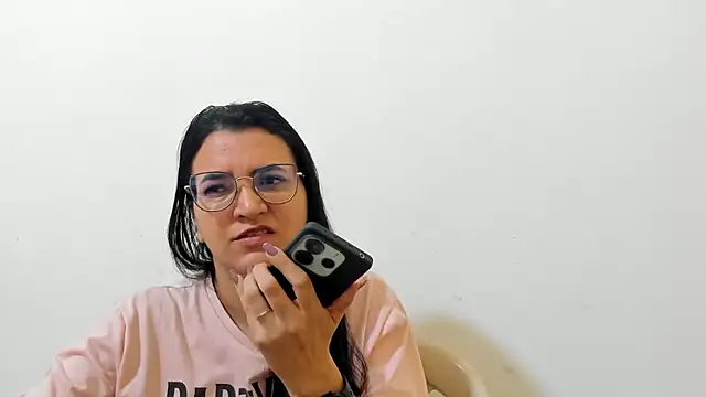 MARILYN GARCIA online show from November 28, 4:10 pm