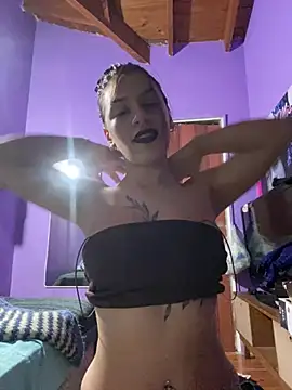 Miaperezz19 online show from August 8, 4:42 am
