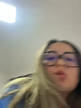 CAMMILEE online show from August 10, 3:43 am